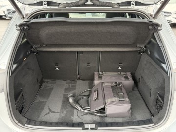 Mercedes-Benz GLA 250e (foto 11)