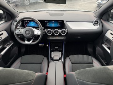 Mercedes-Benz GLA 250e (foto 15)