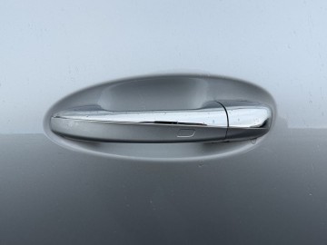 Mercedes-Benz GLA 250e (foto 24)