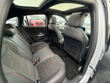 Mercedes-Benz GLA 250e (foto 27)