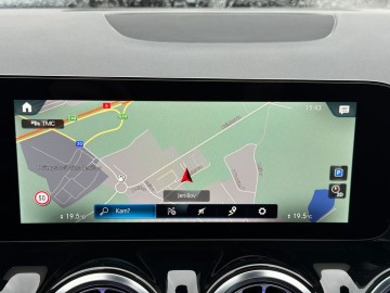 Mercedes-Benz GLA 250e (foto 33)