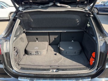 Mercedes-Benz EQA 250+ (foto 11)