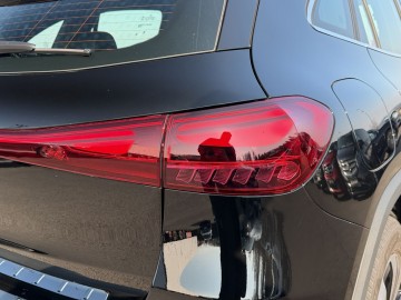 Mercedes-Benz EQA 250+ (foto 12)