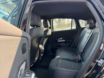 Mercedes-Benz EQA 250+ (foto 13)