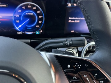 Mercedes-Benz EQA 250+ (foto 19)