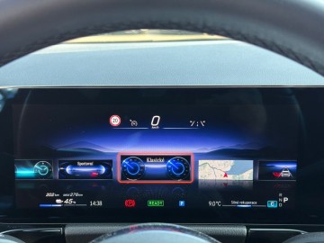 Mercedes-Benz EQA 250+ (foto 31)