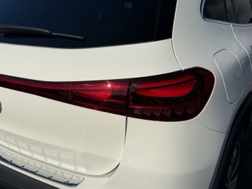 Mercedes-Benz EQA 250+ (foto 12)