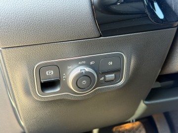 Mercedes-Benz EQA 250+ (foto 20)