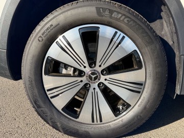 Mercedes-Benz EQA 250+ (foto 25)