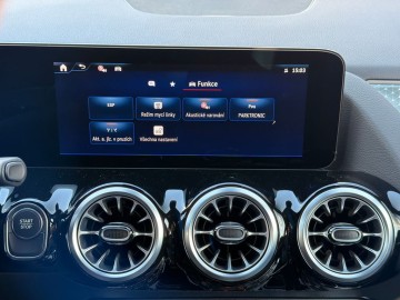 Mercedes-Benz EQA 250+ (foto 29)