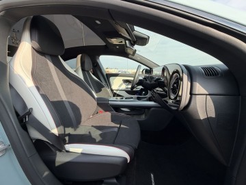 Mercedes-Benz CLA 200 (foto 9)