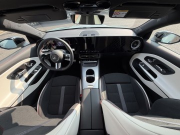 Mercedes-Benz CLA 200 (foto 15)