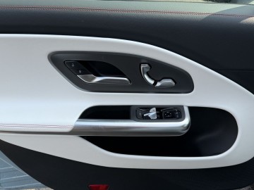 Mercedes-Benz CLA 200 (foto 23)