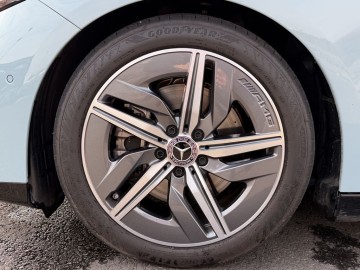 Mercedes-Benz CLA 200 (foto 25)