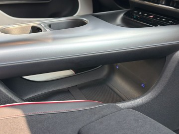 Mercedes-Benz CLA 200 (foto 28)