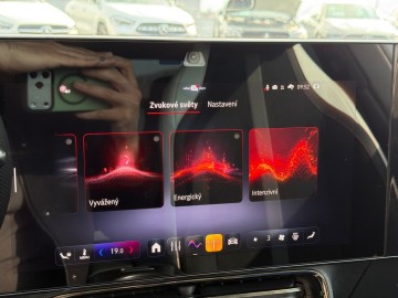 Mercedes-Benz CLA 200 (foto 32)