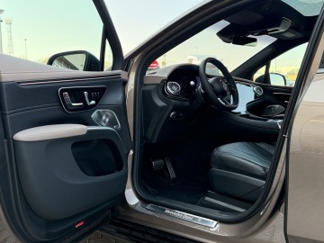 Mercedes-Benz EQS 580 SUV 4MATIC (foto 21)