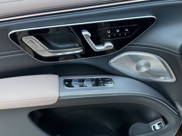 Mercedes-Benz EQS 580 SUV 4MATIC (foto 23)