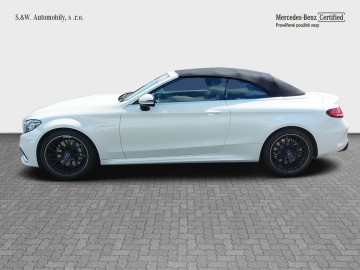 Mercedes-Benz C 63 AMG kabriolet (foto 1)