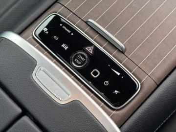 Mercedes-Benz EQE 500 4MATIC SUV Electric Art Edition (foto 30)