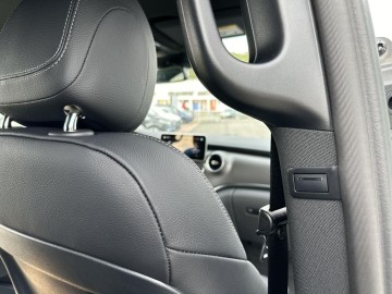 Mercedes-Benz Třída V 300d AVG L RWD (foto 18)