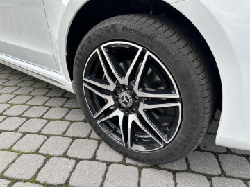 Mercedes-Benz Třída V 300d AVG L RWD (foto 19)