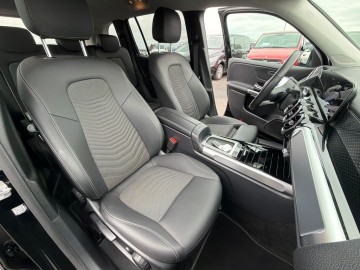 Mercedes-Benz GLB 200d 4MATIC (foto 28)