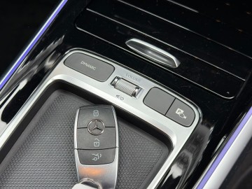 Mercedes-Benz GLB 200d 4MATIC (foto 29)