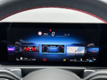 Mercedes-Benz GLB 200d 4MATIC (foto 33)