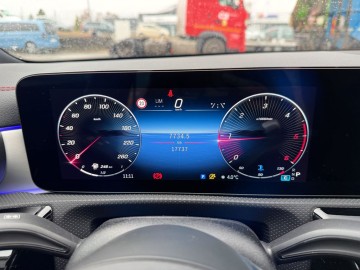 Mercedes-Benz CLA 200 d AMG Style Edition (foto 16)