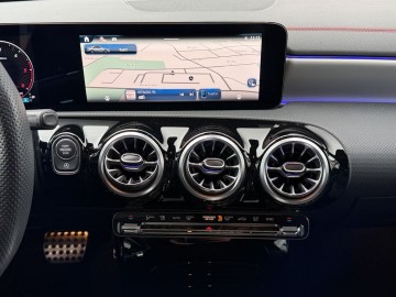 Mercedes-Benz CLA 200 d AMG Style Edition (foto 18)