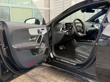 Mercedes-Benz CLA 200 d AMG Style Edition (foto 21)