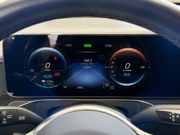 Mercedes-Benz EQC 400 4MATIC (foto 16)