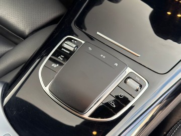 Mercedes-Benz EQC 400 4MATIC (foto 30)