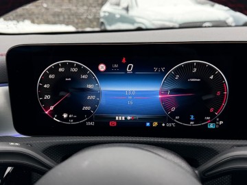 Mercedes-Benz  CLA 200 d Shooting Brake AMG Style Edition (foto 16)