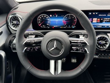 Mercedes-Benz  CLA 200 d Shooting Brake AMG Style Edition (foto 17)