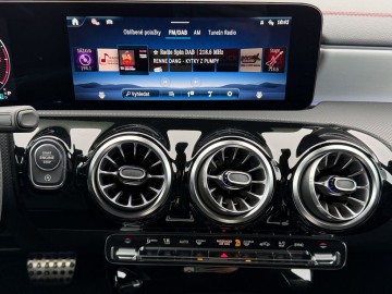 Mercedes-Benz  CLA 200 d Shooting Brake AMG Style Edition (foto 18)