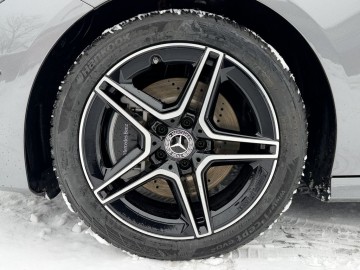 Mercedes-Benz  CLA 200 d Shooting Brake AMG Style Edition (foto 25)