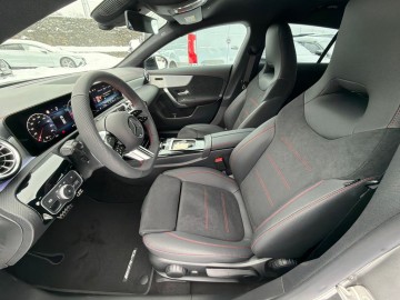 Mercedes-Benz  CLA 200 d Shooting Brake AMG Style Edition (foto 26)