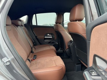 Mercedes-Benz GLA 200 d AMG Style Edition (foto 10)