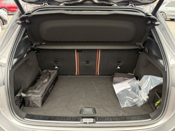 Mercedes-Benz GLA 200 d AMG Style Edition (foto 11)