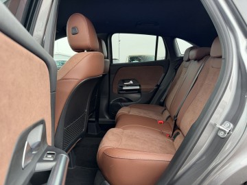 Mercedes-Benz GLA 200 d AMG Style Edition (foto 13)