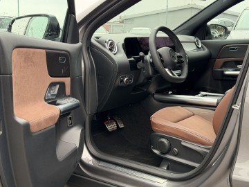 Mercedes-Benz GLA 200 d AMG Style Edition (foto 21)