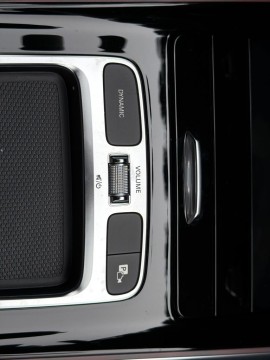 Mercedes-Benz GLA 200 d AMG Style Edition (foto 32)