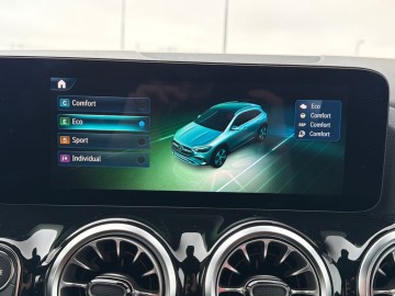 Mercedes-Benz GLA 200 d AMG Style Edition (foto 33)