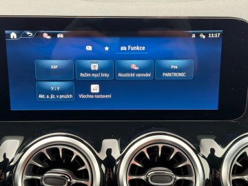 Mercedes-Benz GLA 200 d AMG Style Edition (foto 34)