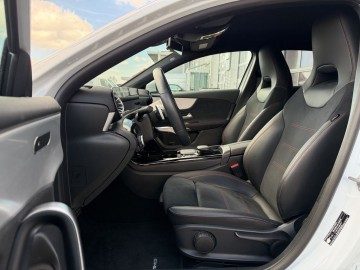 Mercedes-Benz A 250e (foto 14)