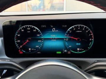 Mercedes-Benz A 250e (foto 16)