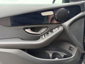 Mercedes-Benz GLC 220d 4MATIC (foto 23)