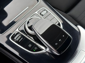 Mercedes-Benz GLC 220d 4MATIC (foto 30)